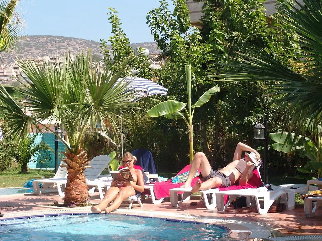 Hotel Olivia كوشاداسيه