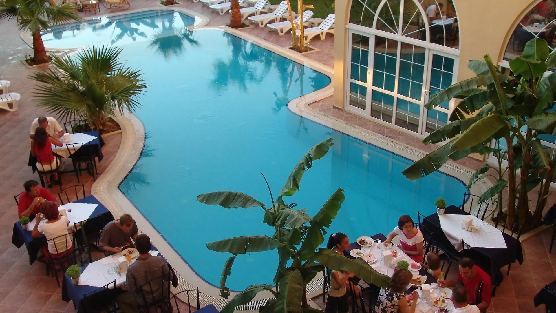 Hotel Olivia كوشاداسيه