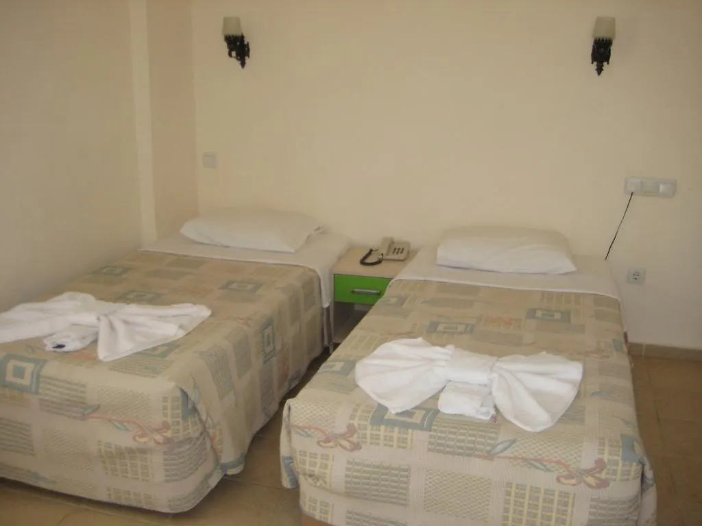 Hotel Olivia 库萨达斯